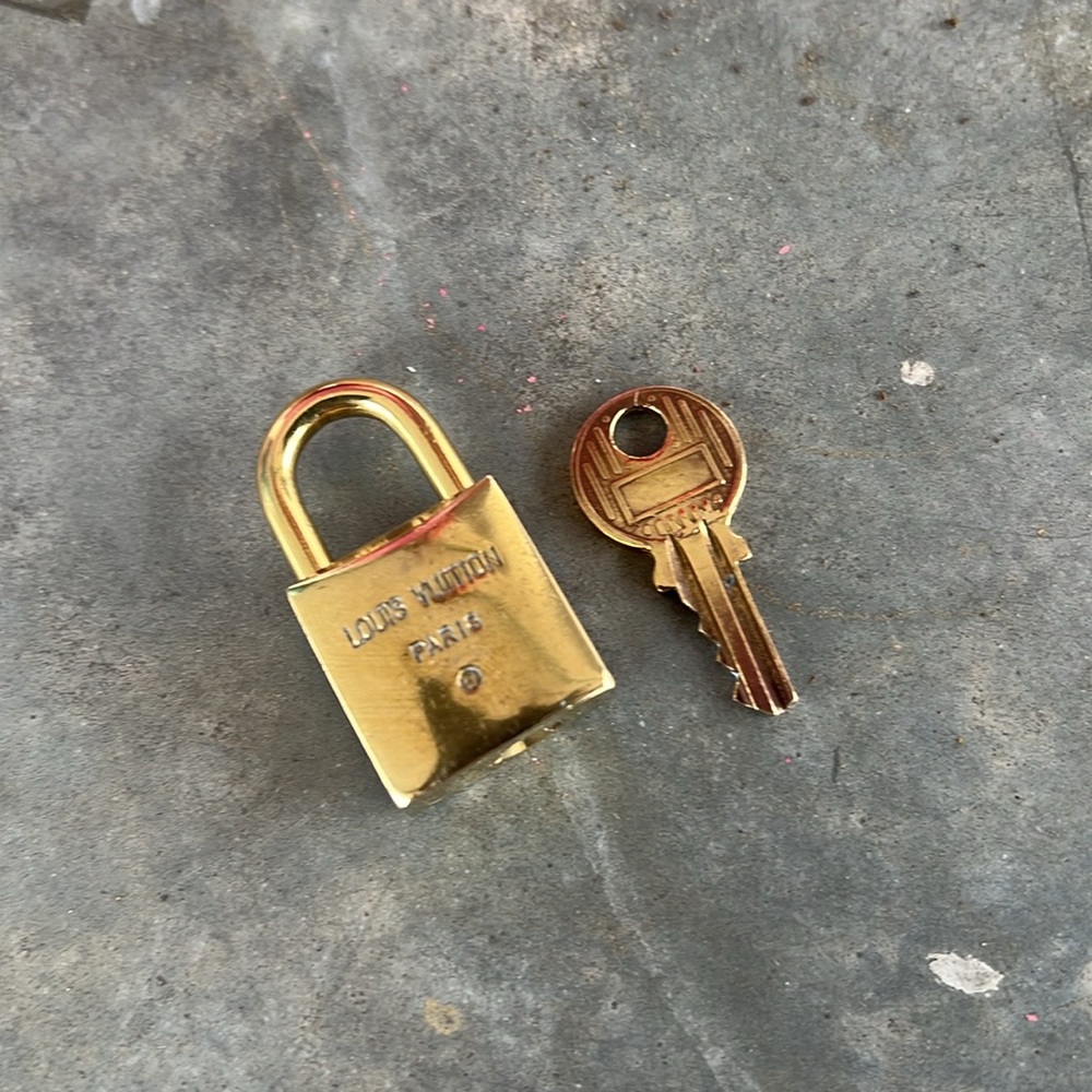 Vintage Louis Vuitton 🔐225 - Picture 5 of 13